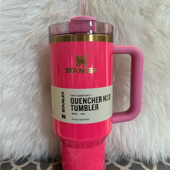 Stanley Other - Stanley Pink Parade Quencher H2O Tumbler 40oz